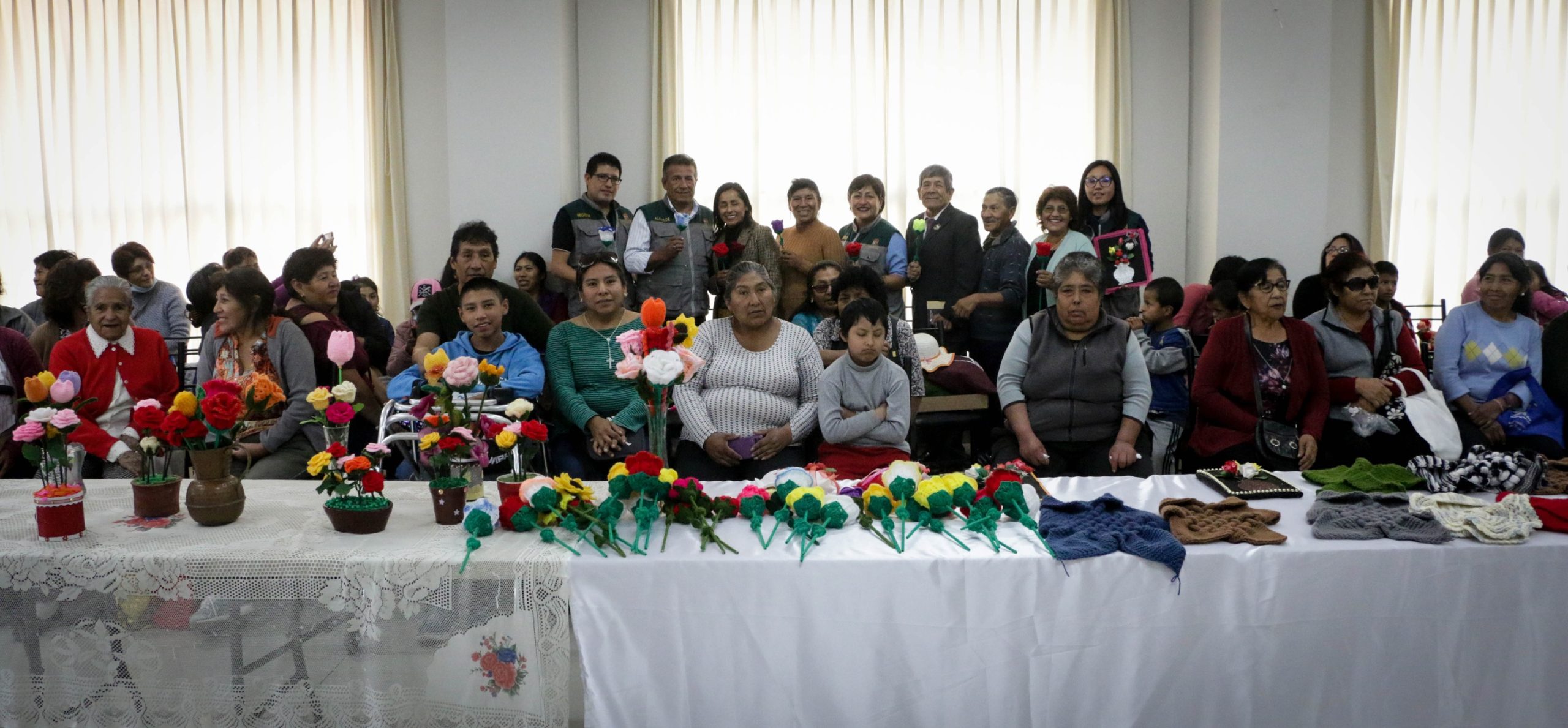 Clausura del taller de Manualidades de Tejido