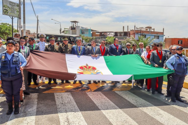 Ceremonia de Izamiento del Pabellón Nacional por el 256° Aniversario de Uchumayo