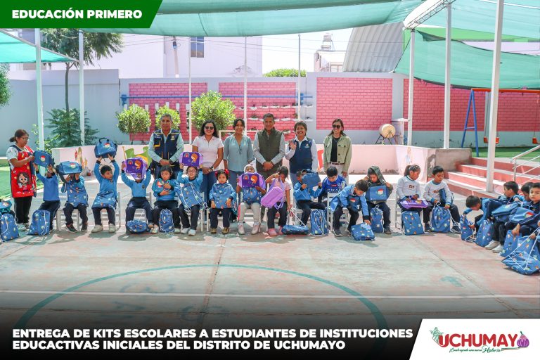 ¡Entrega de Kits Escolares en Uchumayo!